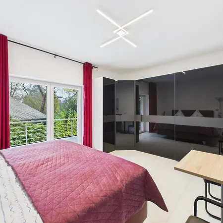 Attraktive Neubauwohnung,balkone,wifi,parken Im Hof,ganze Ruhe Pensjonat