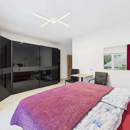 Attraktive Neubauwohnung,balkone,wifi,parken Im Hof,ganze Ruhe 게스트하우스