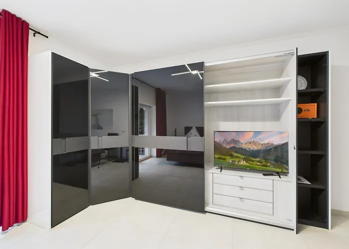 Attraktive Neubauwohnung,balkone,wifi,parken Im Hof,ganze Ruhe Pensión 3*