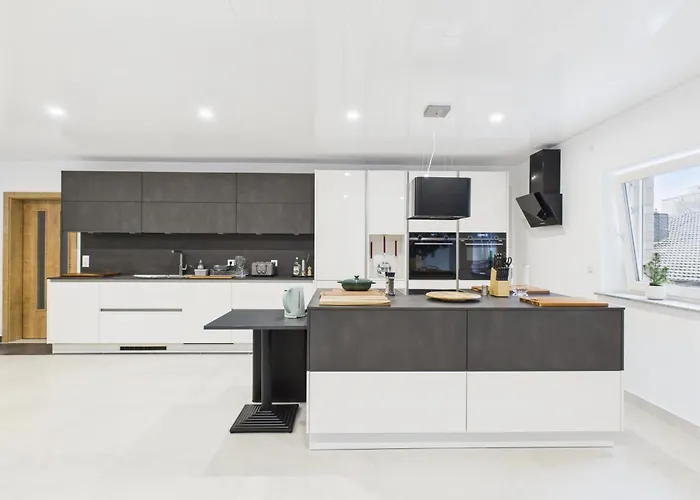 Attraktive Neubauwohnung,balkone,wifi,parken Im Hof,ganze Ruhe 3* Brema